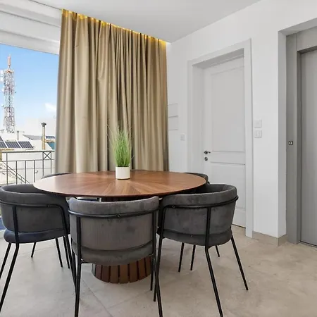 Stylish Penthouse With Private Pool Andjacuzzi