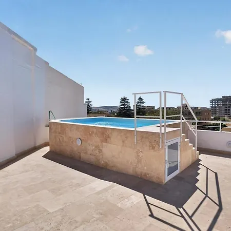 Stylish Penthouse With Private Pool Andjacuzzi Apartment Naxxar