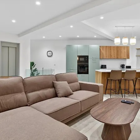 Stylish Penthouse With Private Pool Andjacuzzi Apartment Naxxar