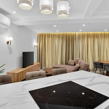 Stylish Penthouse With Private Pool Andjacuzzi Apartment