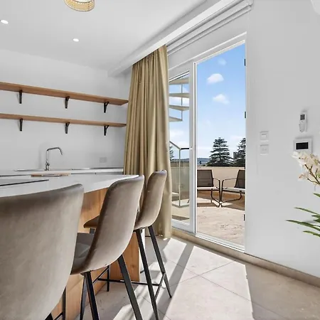 Stylish Penthouse With Private Pool Andjacuzzi Apartman