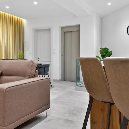 Stylish Penthouse With Private Pool Andjacuzzi Apartment *